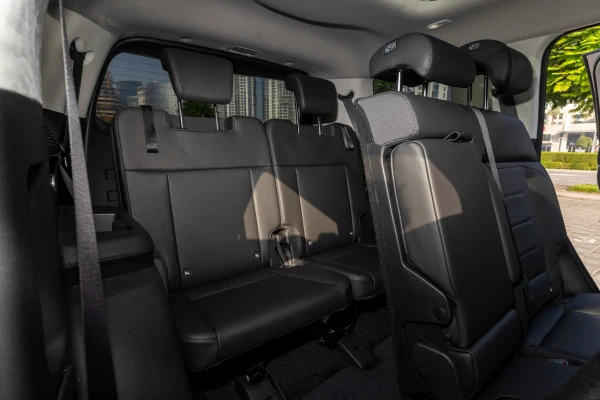 Silver Hyundai Santa Fe Photo 7