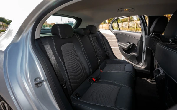 Silver Mercedes A180 Photo 23