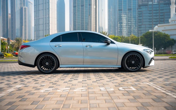 Mercedes CLA200