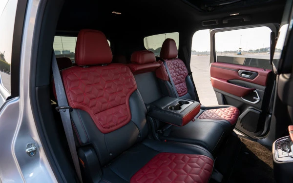 Silver Nissan Patrol Platinum V6 Photo 7
