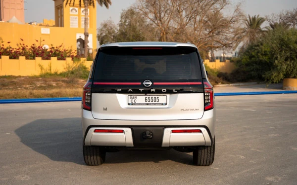 Silver Nissan Patrol Platinum V6 Photo 5