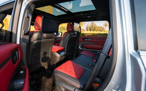Silver Nissan Patrol Platinum V6 Photo 7