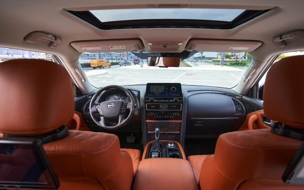 Silver Nissan Patrol Platinum V6 Photo 5