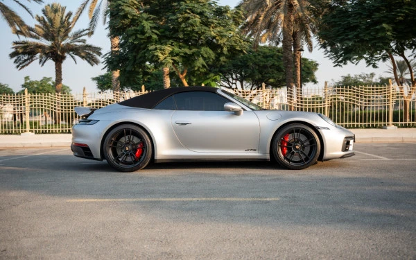 Porsche 911 Carrera GTS