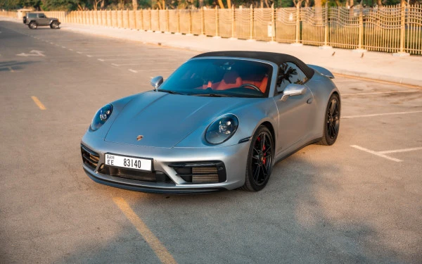 Silver Porsche 911 Carrera GTS Photo 5