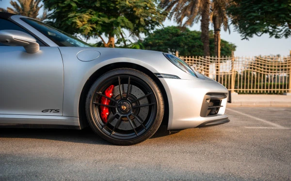 Silver Porsche 911 Carrera GTS Photo 6
