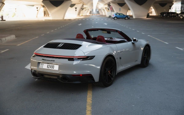 Porsche 911 Carrera GTS