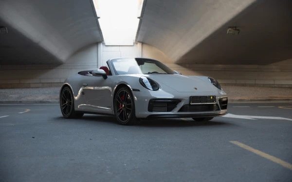 Silver Porsche 911 Carrera GTS Photo 5