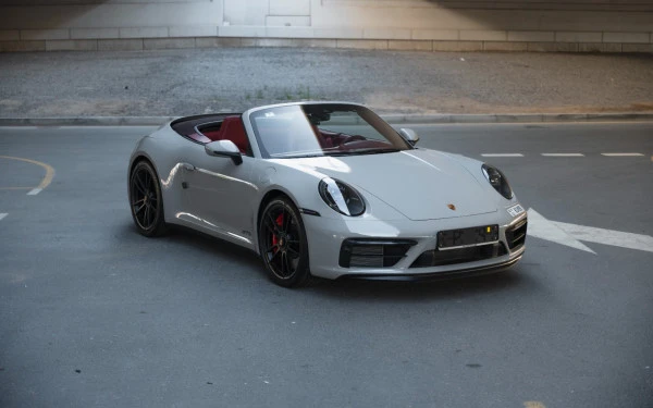 Silver Porsche 911 Carrera GTS Photo 6