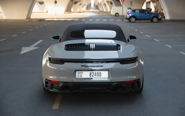 Silver Porsche 911 Carrera GTS Photo 7