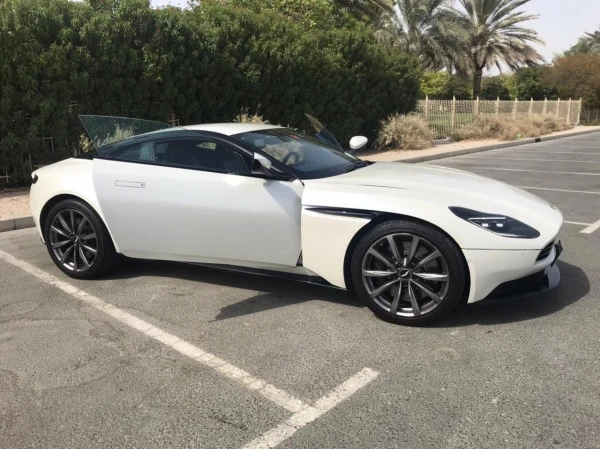 White Aston Martin DB11 Photo 5