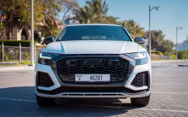 Audi RSQ8