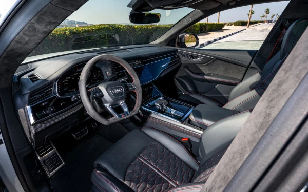 Audi RSQ8