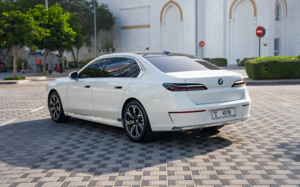 BMW 735i