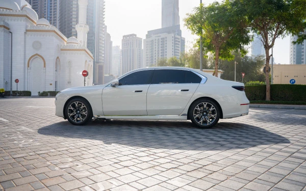 BMW 735i