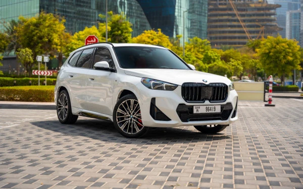 White BMW X1 Photo 5