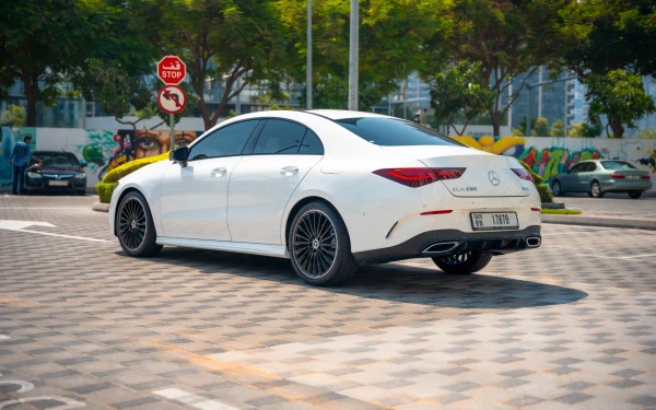Mercedes CLA200