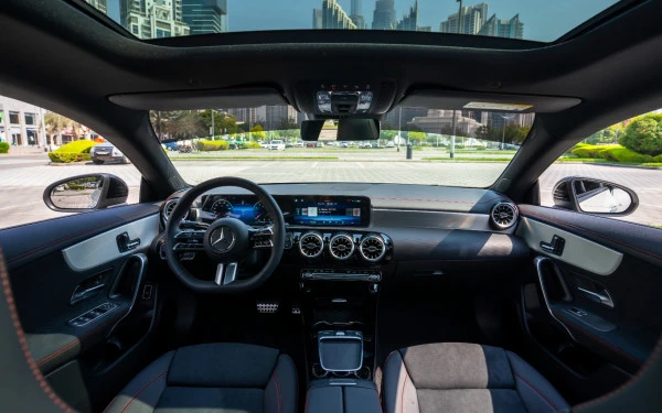 White Mercedes CLA200 Photo 9