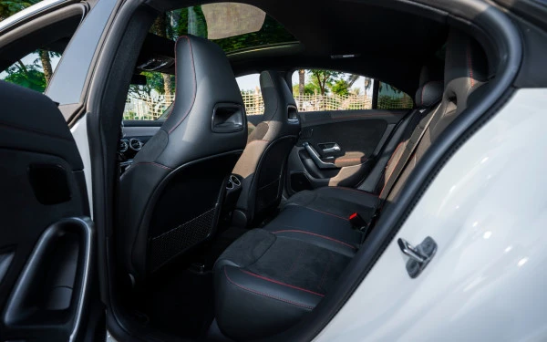 White Mercedes CLA200 Photo 16