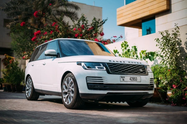 White Range Rover Vogue Photo 6