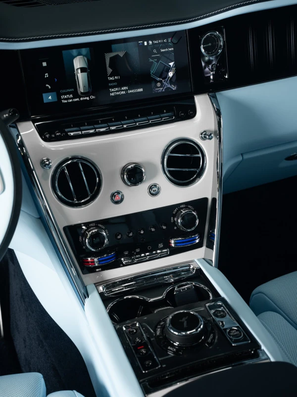 White Rolls Royce Cullinan SERIES 2 Photo 5