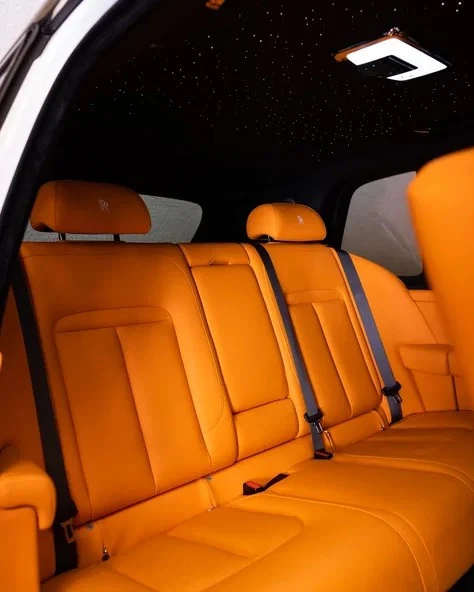 White Rolls Royce Cullinan Photo 10