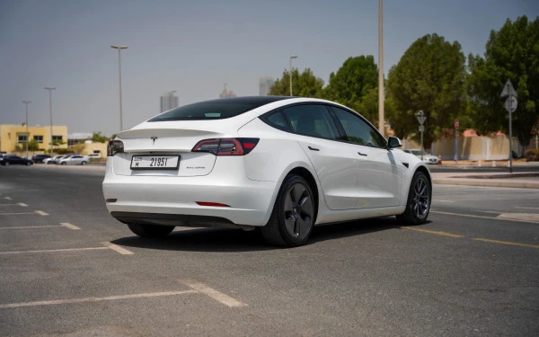 White Tesla Model 3 Photo 7