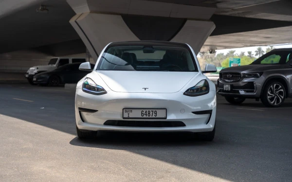 White Tesla Model 3 Photo 3
