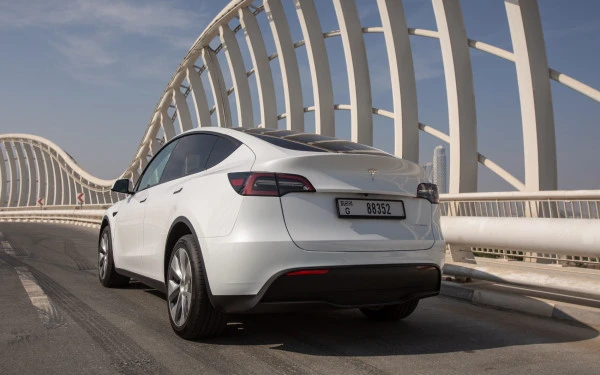 Tesla Model Y Long Range