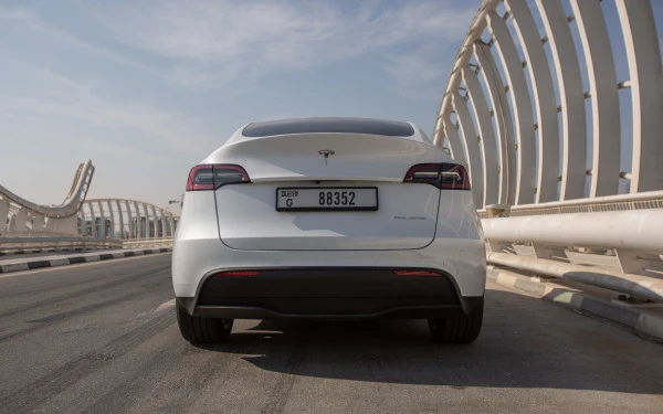Tesla Model Y Long Range