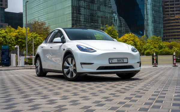 Tesla Model Y Long Range