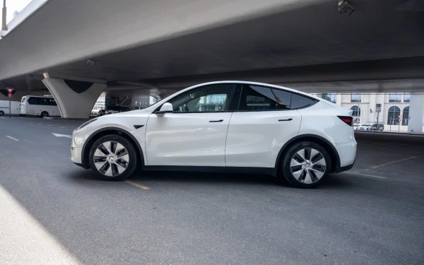 Tesla Model Y Long Range