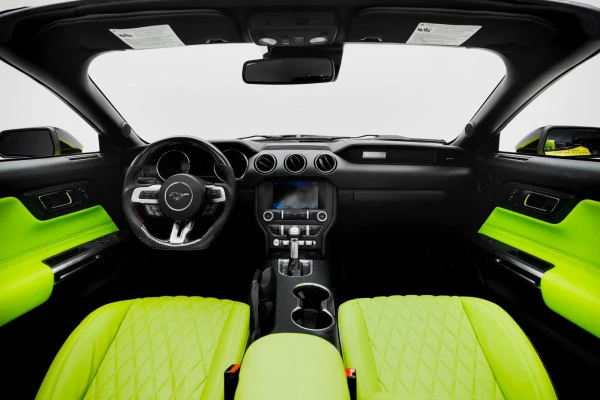 Yellow Ford Mustang Photo 6