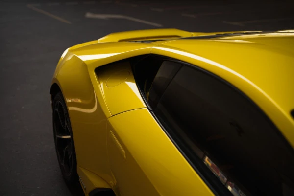 Yellow Lamborghini Evo coupe Photo 8