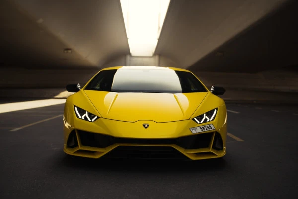 Yellow Lamborghini Evo coupe Photo 9