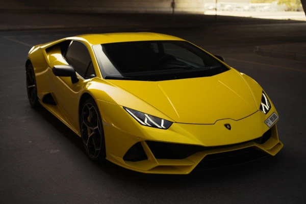 Yellow Lamborghini Evo coupe Photo 11