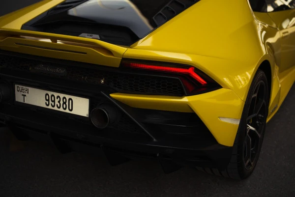 Yellow Lamborghini Evo coupe Photo 12