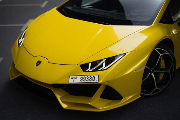 Yellow Lamborghini Evo coupe Photo 16