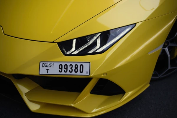 Yellow Lamborghini Evo coupe Photo 19
