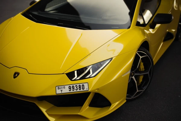 Yellow Lamborghini Evo coupe Photo 20