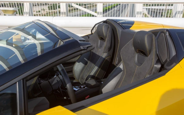Yellow Lamborghini Huracan Spyder Photo 5