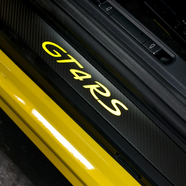 Porsche GT4 RS