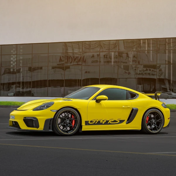 Yellow Porsche GT4 RS Photo 8