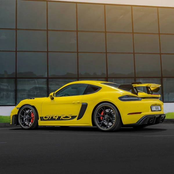 Yellow Porsche GT4 RS Photo 11
